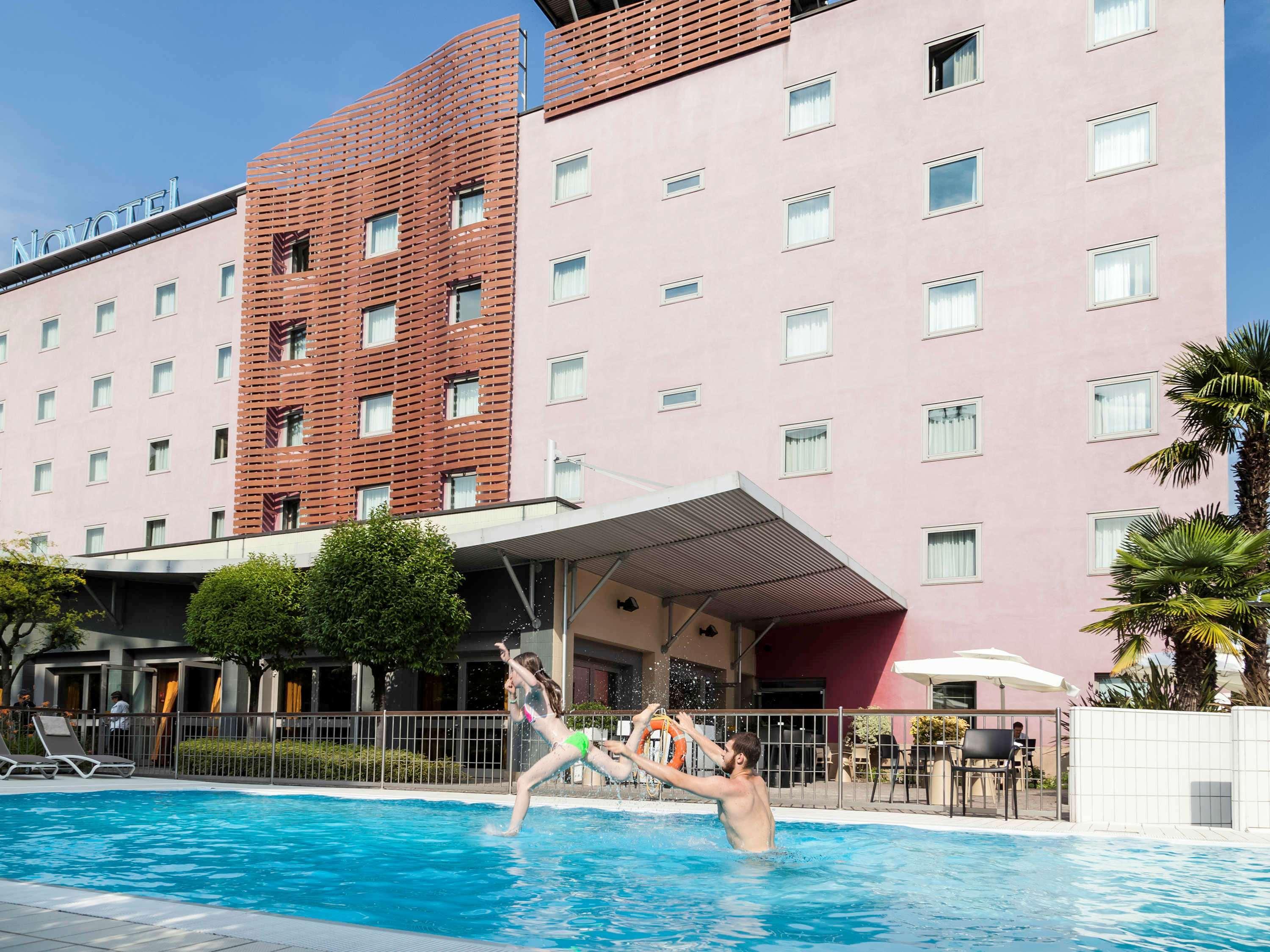 Novotel Brescia Due Exteriör bild